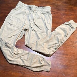 LULULEMON DANCE STUDIO JOGGERS| PANTS💖